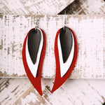 Cargar imagen en el visor de la galería, 3 Layered Color Block Leaf Pattern Leather Earrings
