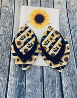 Cargar imagen en el visor de la galería, 3 Layered Sunflower and Leopard/stripe Leather Earrings
