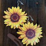 Cargar imagen en el visor de la galería, Bright Wooden Sunflower Earrings
