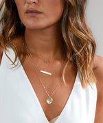 Cargar imagen en el visor de la galería, 3 Layered Geometric Pattern Necklace
