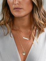 Cargar imagen en el visor de la galería, 3 Layered Geometric Pattern Necklace
